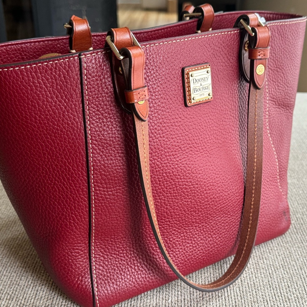 Dooney & Bourke   Shoulder bag  Tote  Gen. Leather  Deep red brown  excellent Co